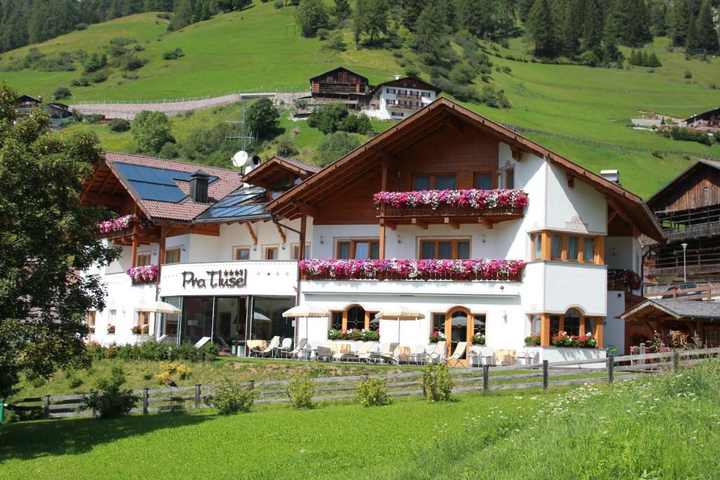 Hotel Pra Tlusel Selva di Val Gardena Exteriér fotografie